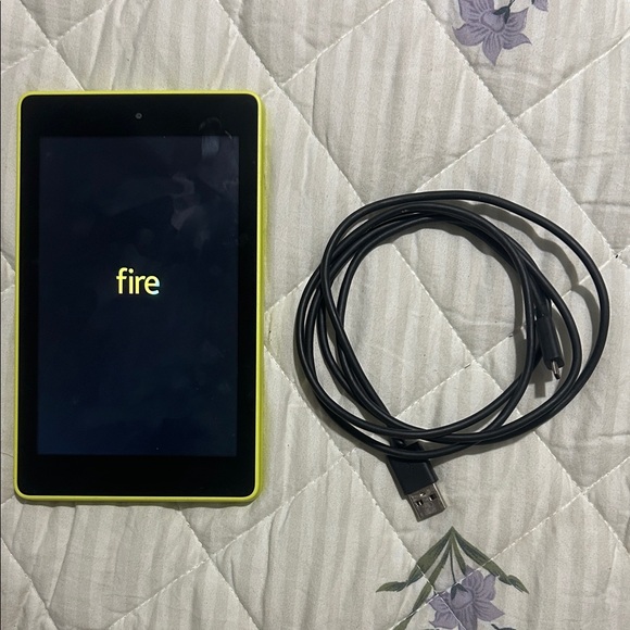 Kindle Fire - Picture 1 of 5